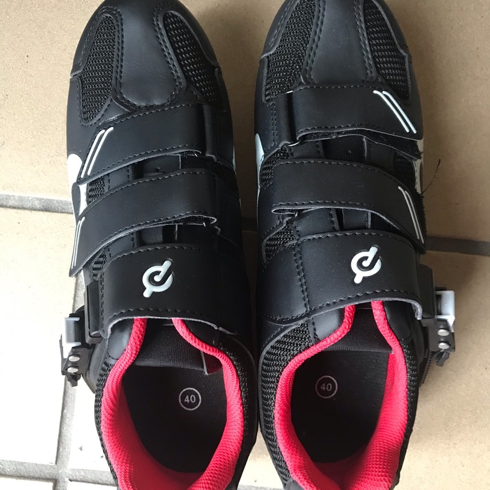 Peloton Clip-in Cycling Spin Shoes - size 40